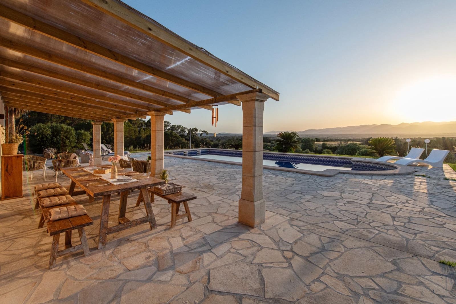 5 soveværelse Finca/Landehus til salg i Llubi med swimmingpool - € 3.400.000 (Ref: 9945703)