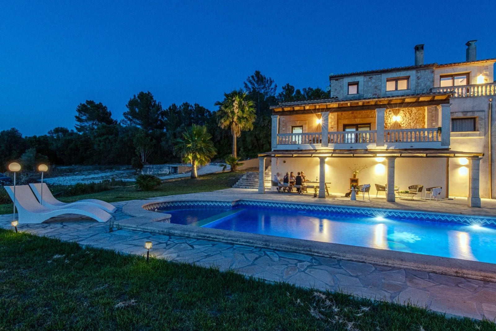 5 soveværelse Finca/Landehus til salg i Llubi med swimmingpool - € 3.400.000 (Ref: 9945703)