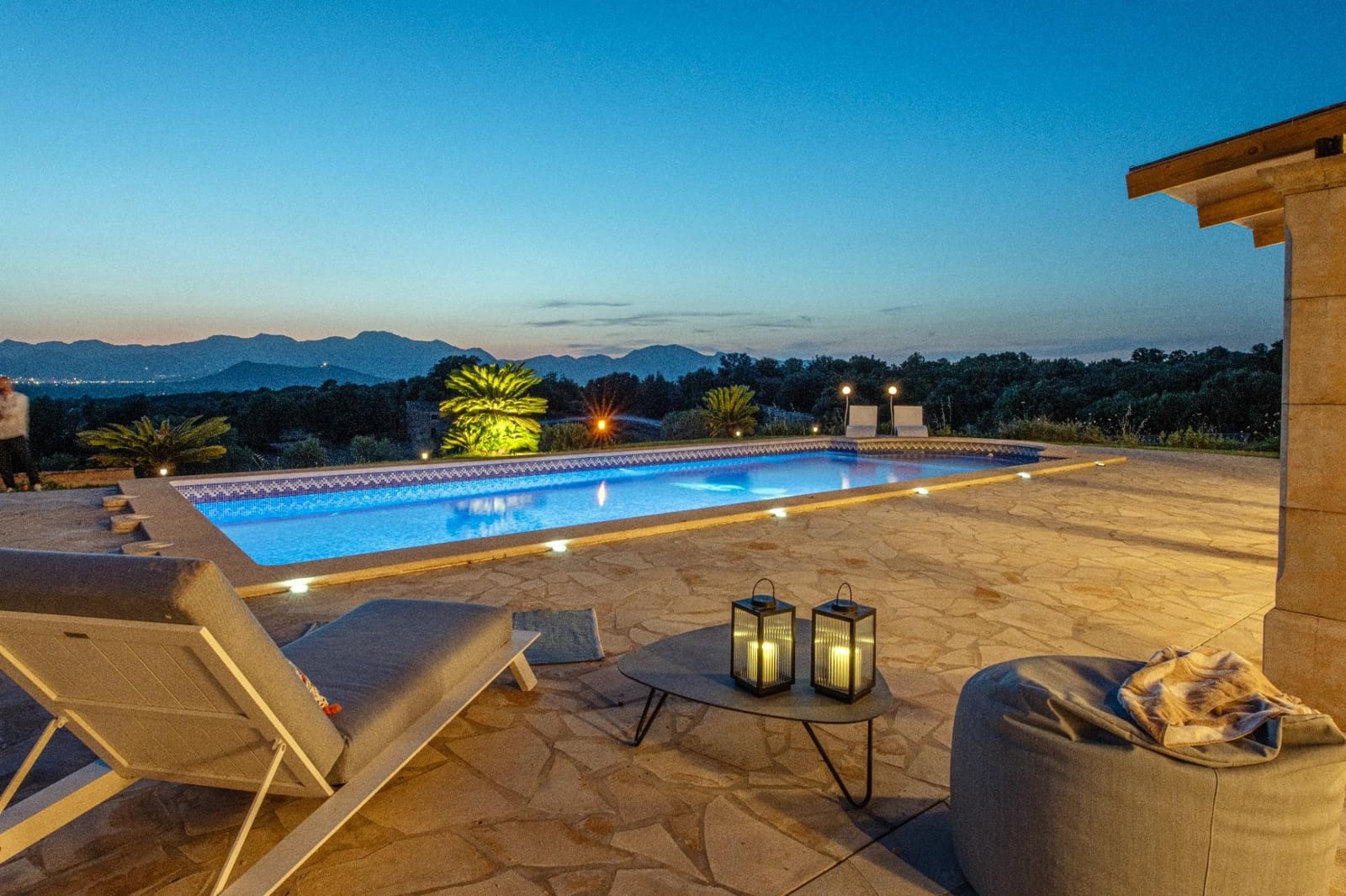 5 soveværelse Finca/Landehus til salg i Llubi med swimmingpool - € 3.400.000 (Ref: 9945703)