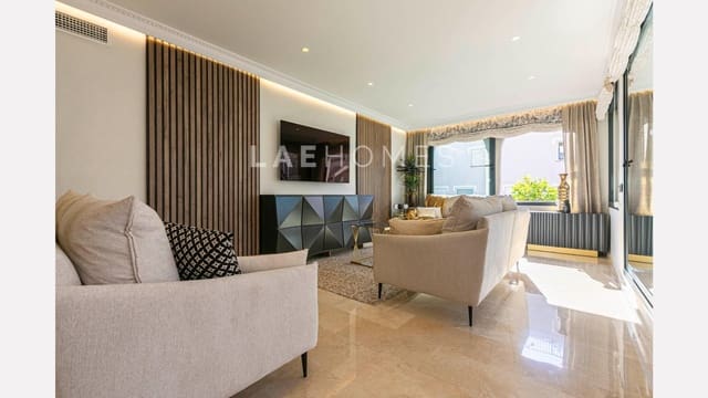 3 bedroom Penthouse for sale in Marbella Centro, Marbella with garage - € 1,295,000 (Ref: 10180873)