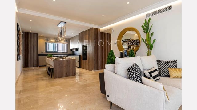 3 bedroom Penthouse for sale in Marbella Centro, Marbella with garage - € 1,295,000 (Ref: 10180873)
