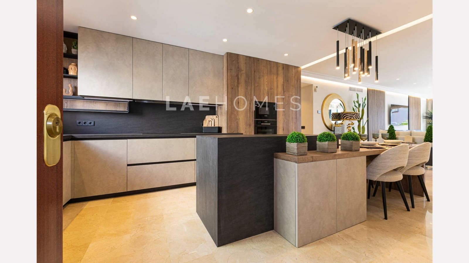 3 bedroom Penthouse for sale in Marbella with garage - € 1,295,000 (Ref: 10180873)
