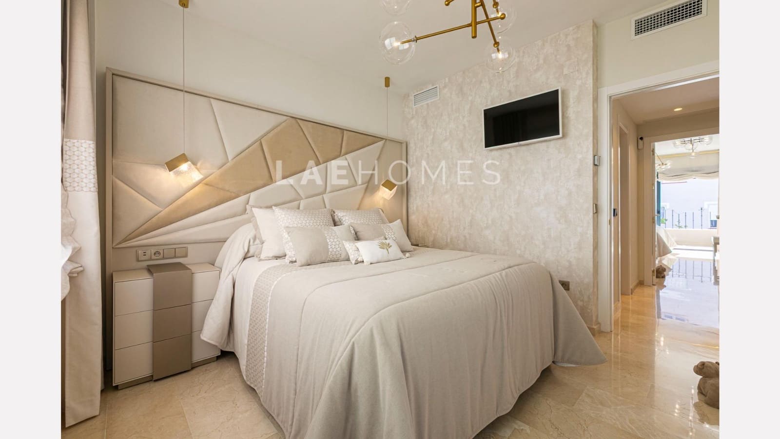 3 bedroom Penthouse for sale in Marbella with garage - € 1,295,000 (Ref: 10180873)