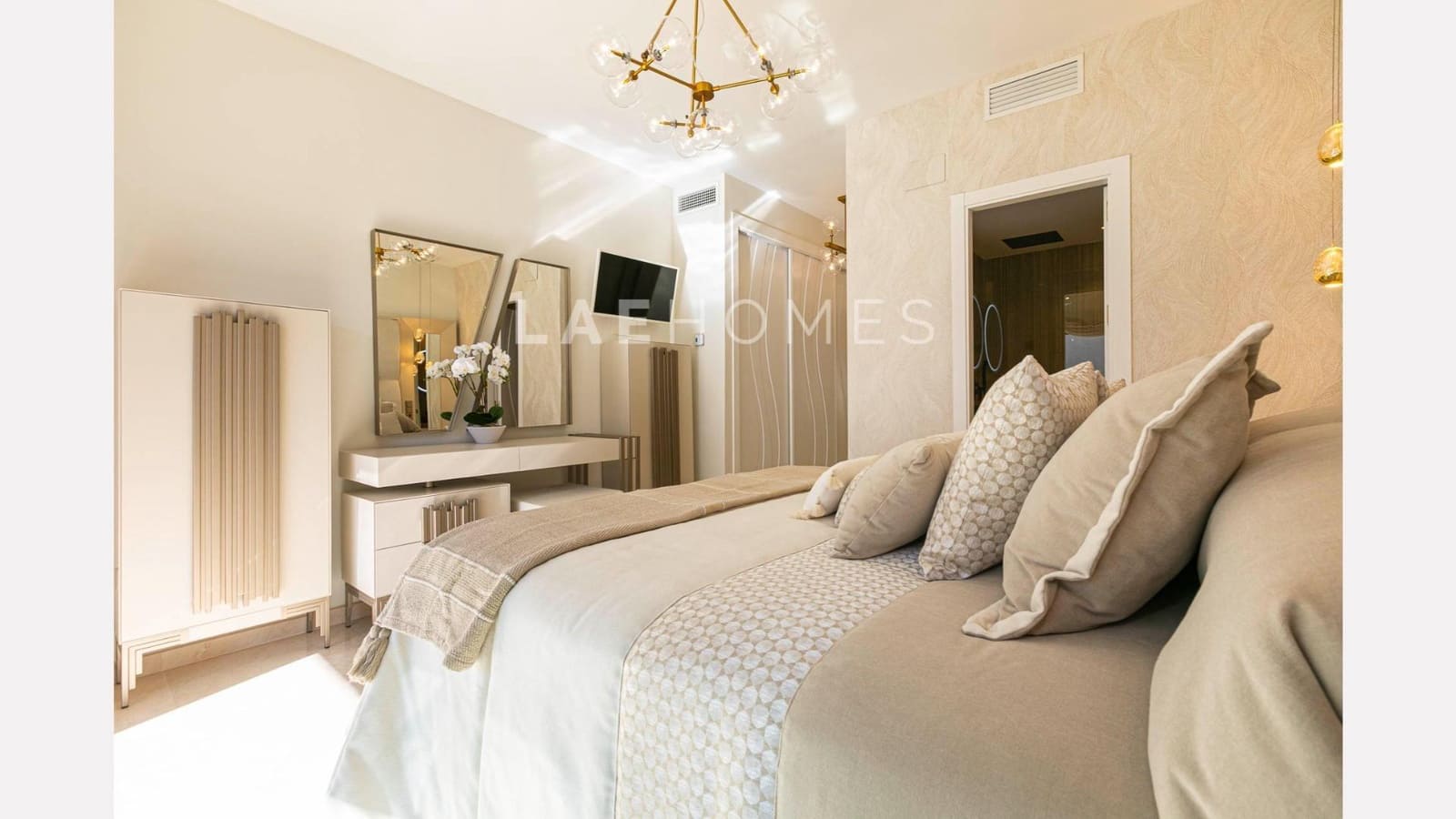 3 bedroom Penthouse for sale in Marbella with garage - € 1,295,000 (Ref: 10180873)