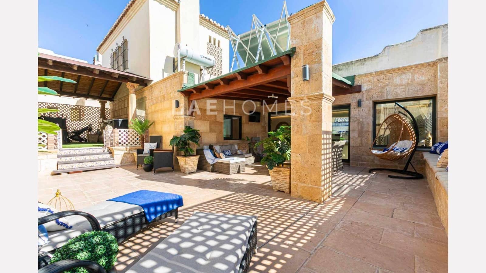 3 bedroom Penthouse for sale in Marbella with garage - € 1,295,000 (Ref: 10180873)