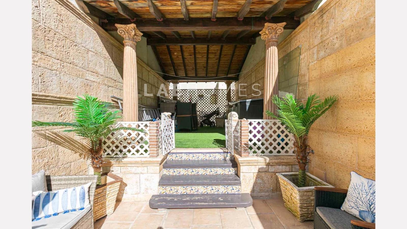 3 bedroom Penthouse for sale in Marbella with garage - € 1,295,000 (Ref: 10180873)