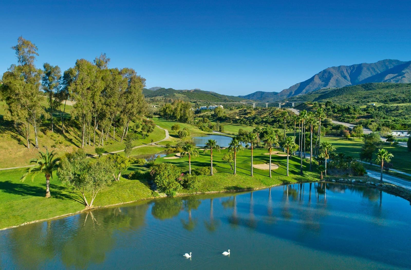 2 sovrum Takvåning till salu i Estepona med pool garage - 360 000 € (Ref: 10185169)