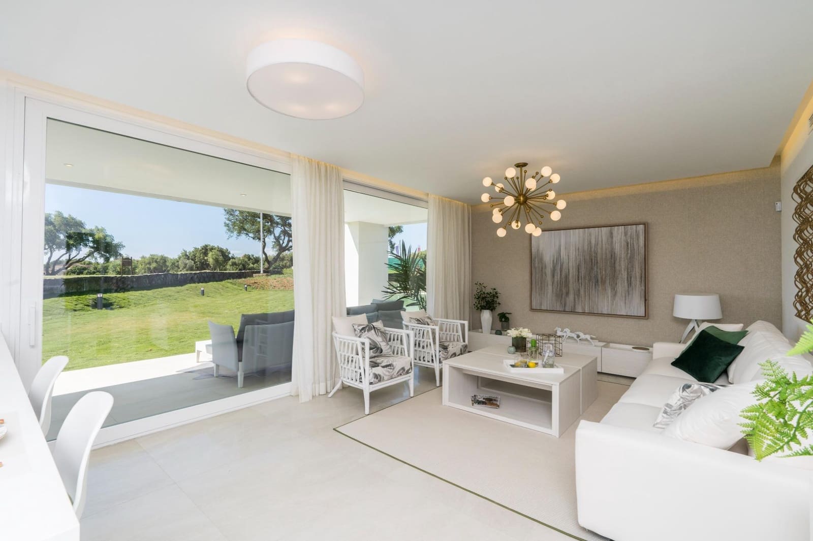 3 chambre Appartement à vendre à San Roque avec piscine garage - 460 000 € (Ref: 10185174)