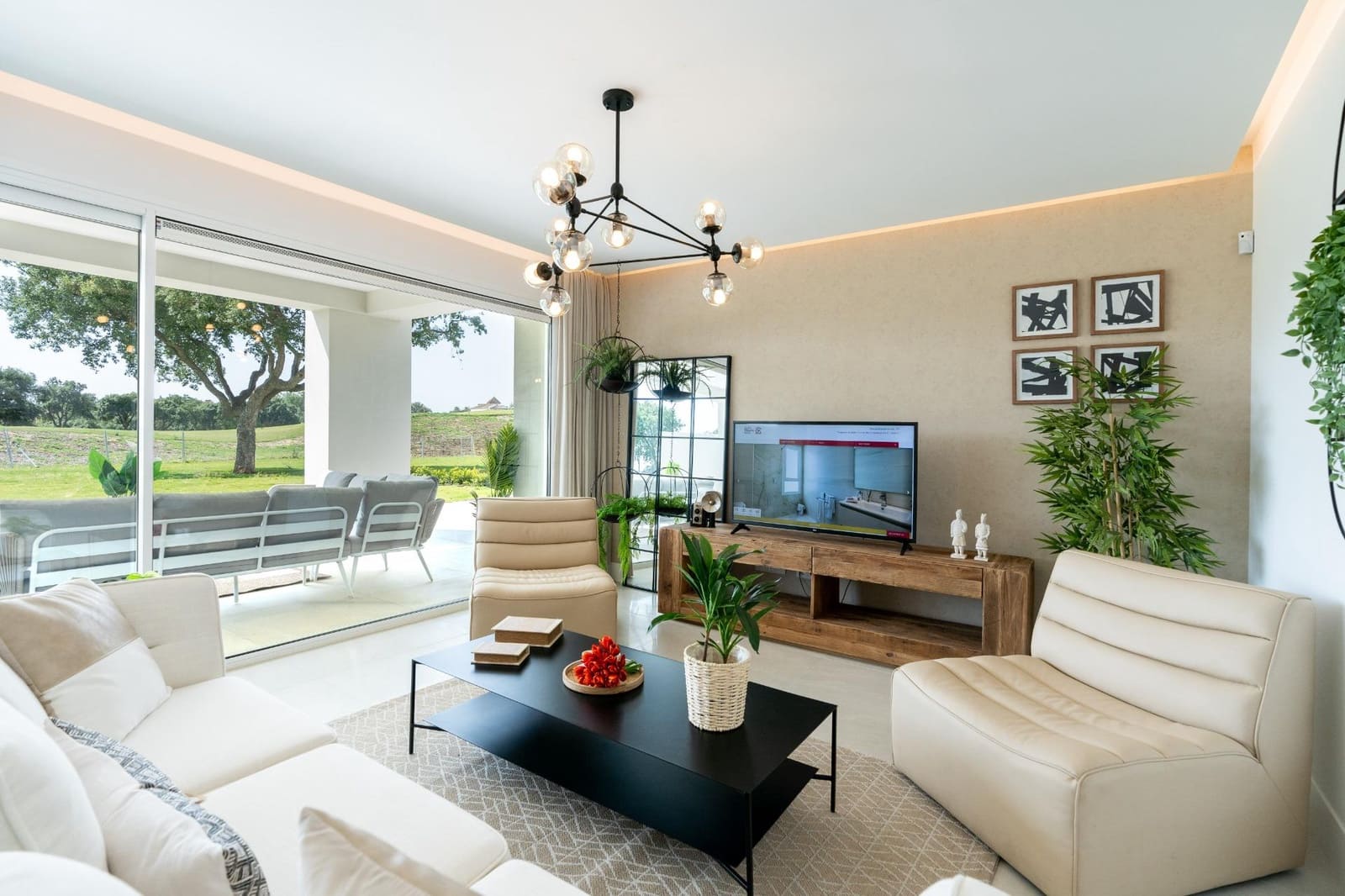 3 chambre Appartement à vendre à San Roque avec piscine garage - 460 000 € (Ref: 10185174)