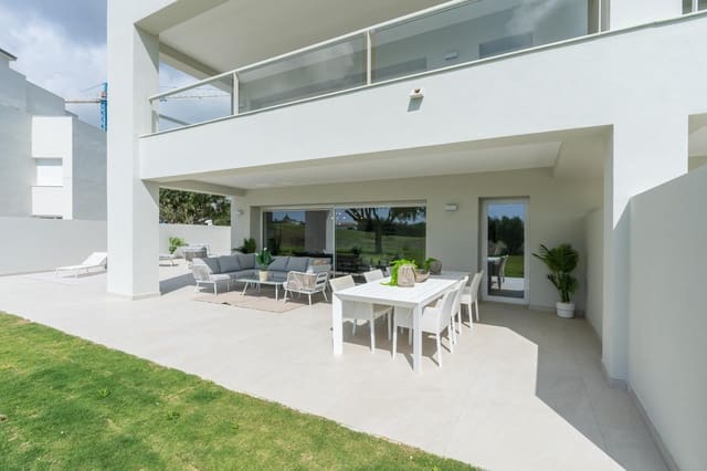 3 chambre Appartement à vendre à San Roque avec piscine garage - 460 000 € (Ref: 10185174)