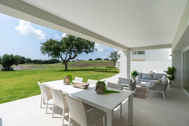 3 chambre Appartement à vendre à San Roque avec piscine garage - 460 000 € (Ref: 10185174)