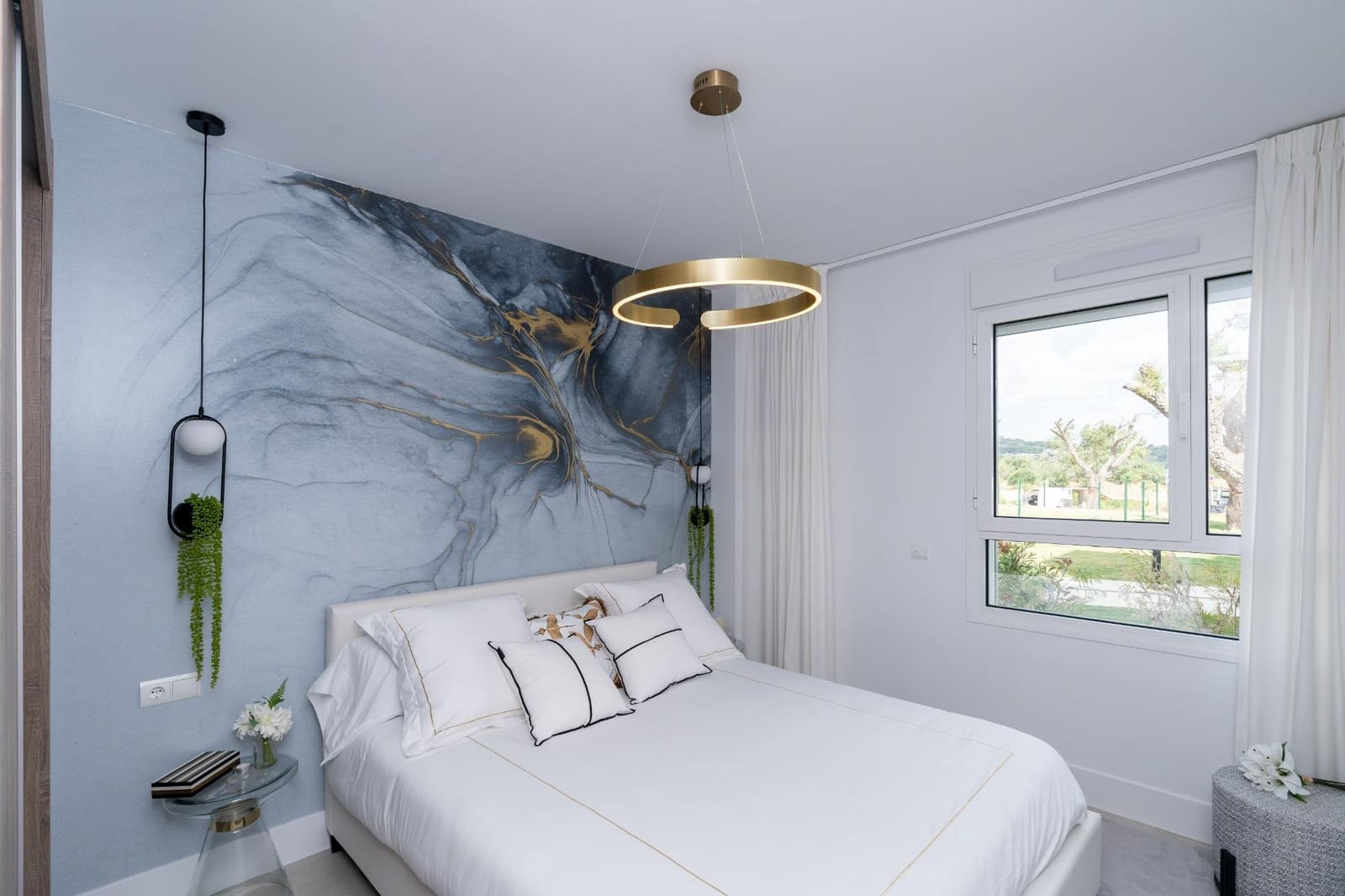 3 chambre Appartement à vendre à San Roque avec piscine garage - 460 000 € (Ref: 10185174)