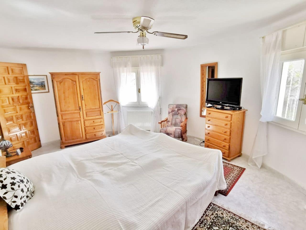 3 bedroom Villa for sale in Villamartin with pool garage - € 455,000 (Ref: 8324467)