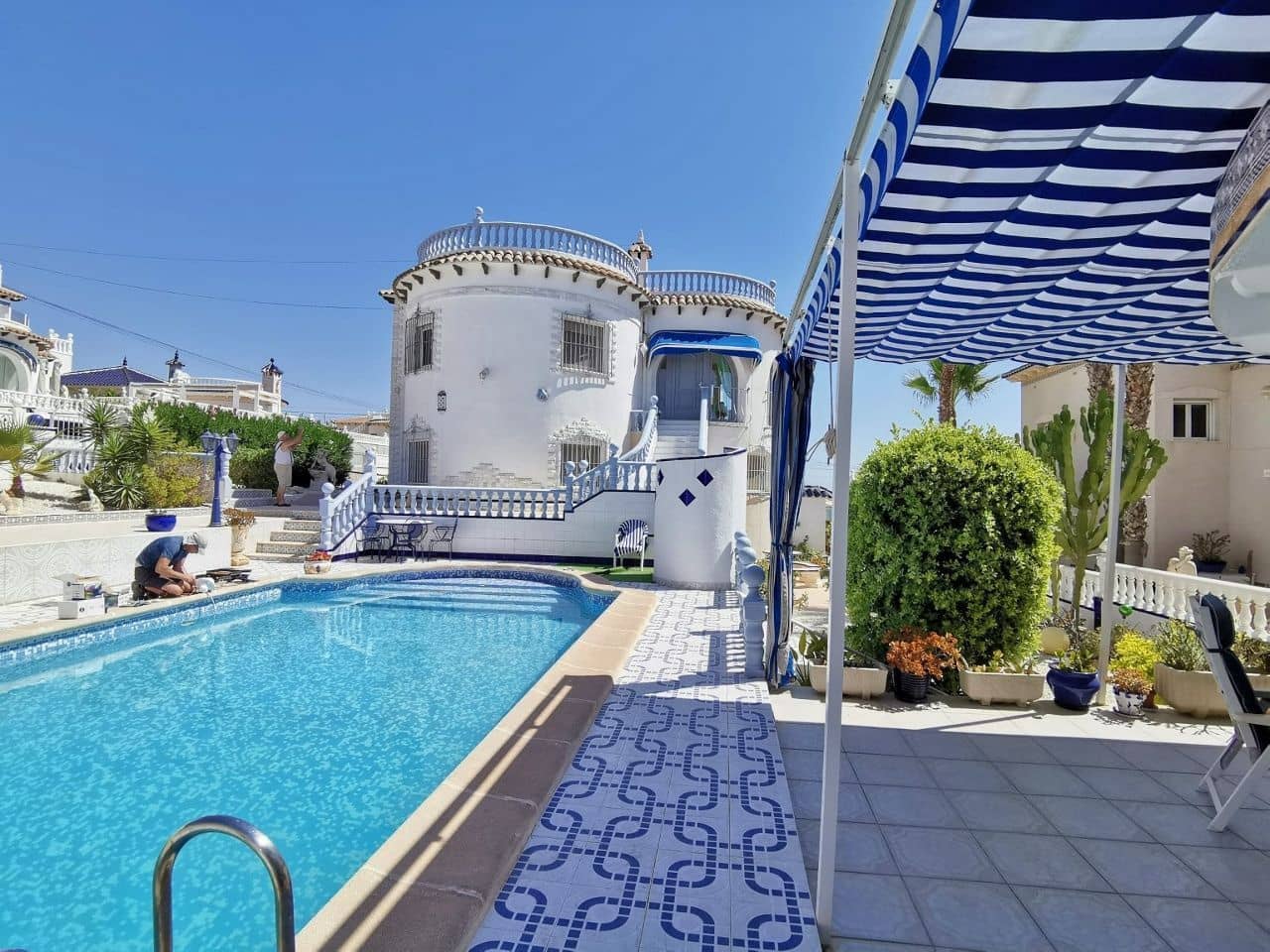 3 bedroom Villa for sale in Villamartin with pool garage - € 455,000 (Ref: 8324467)