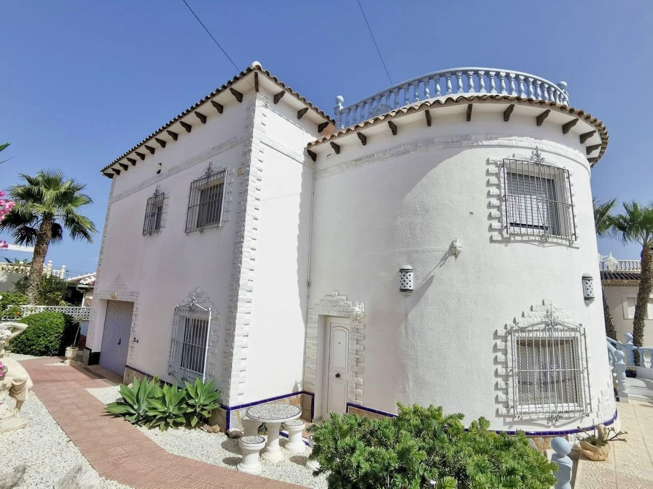 3 bedroom Villa for sale in Villamartin with pool garage - € 455,000 (Ref: 8324467)