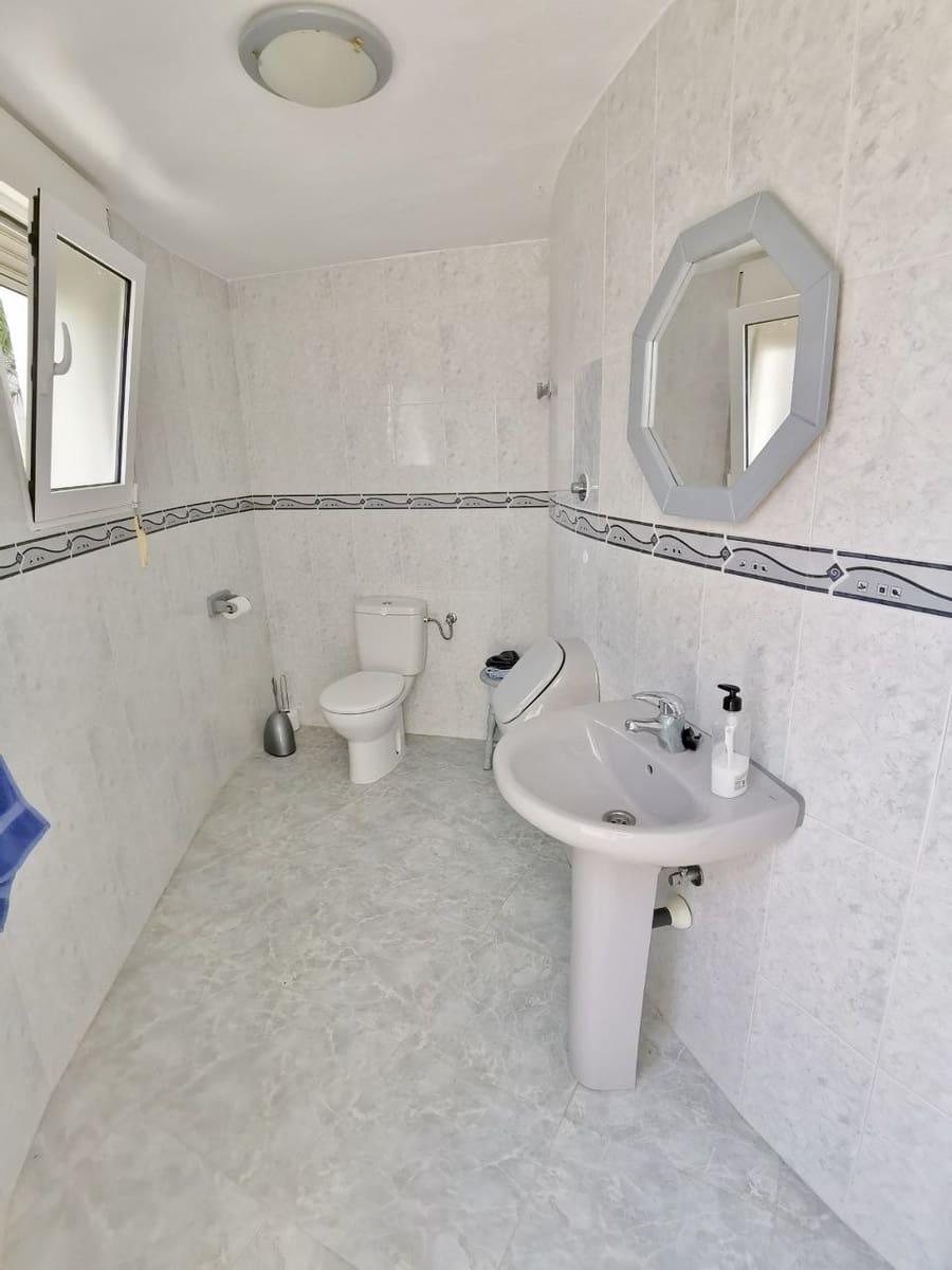 3 bedroom Villa for sale in Villamartin with pool garage - € 455,000 (Ref: 8324467)