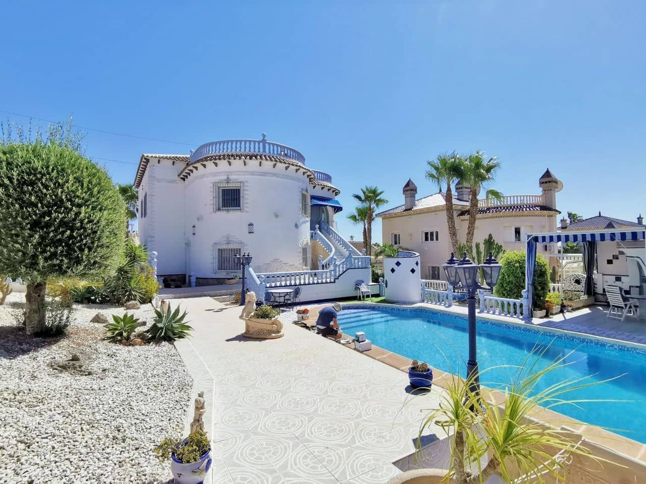 3 bedroom Villa for sale in Villamartin with pool garage - € 455,000 (Ref: 8324467)