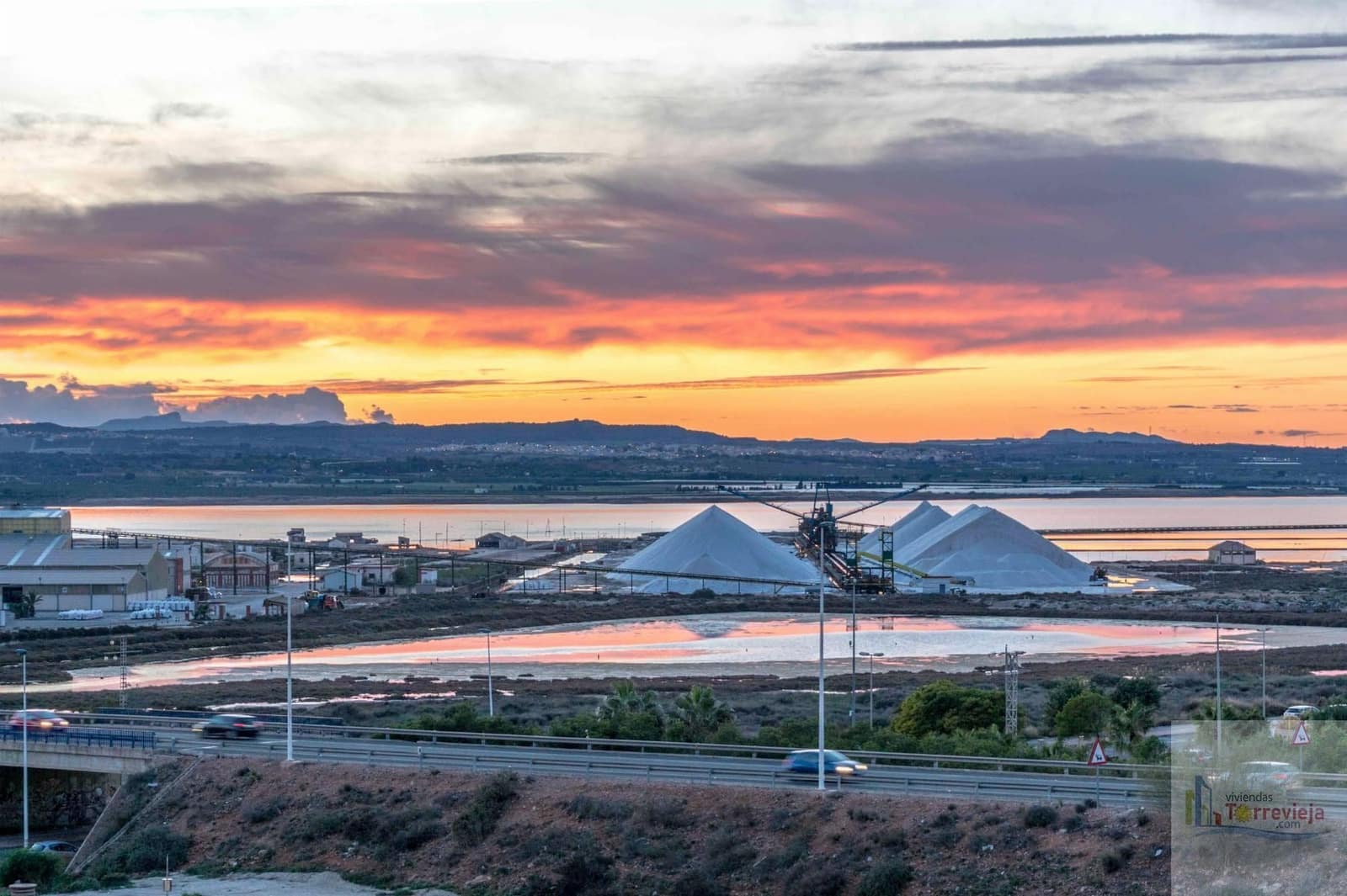 3 makuuhuone Kattohuoneisto myytävänä paikassa Torrevieja - 138 000 € (Ref: 8531619)