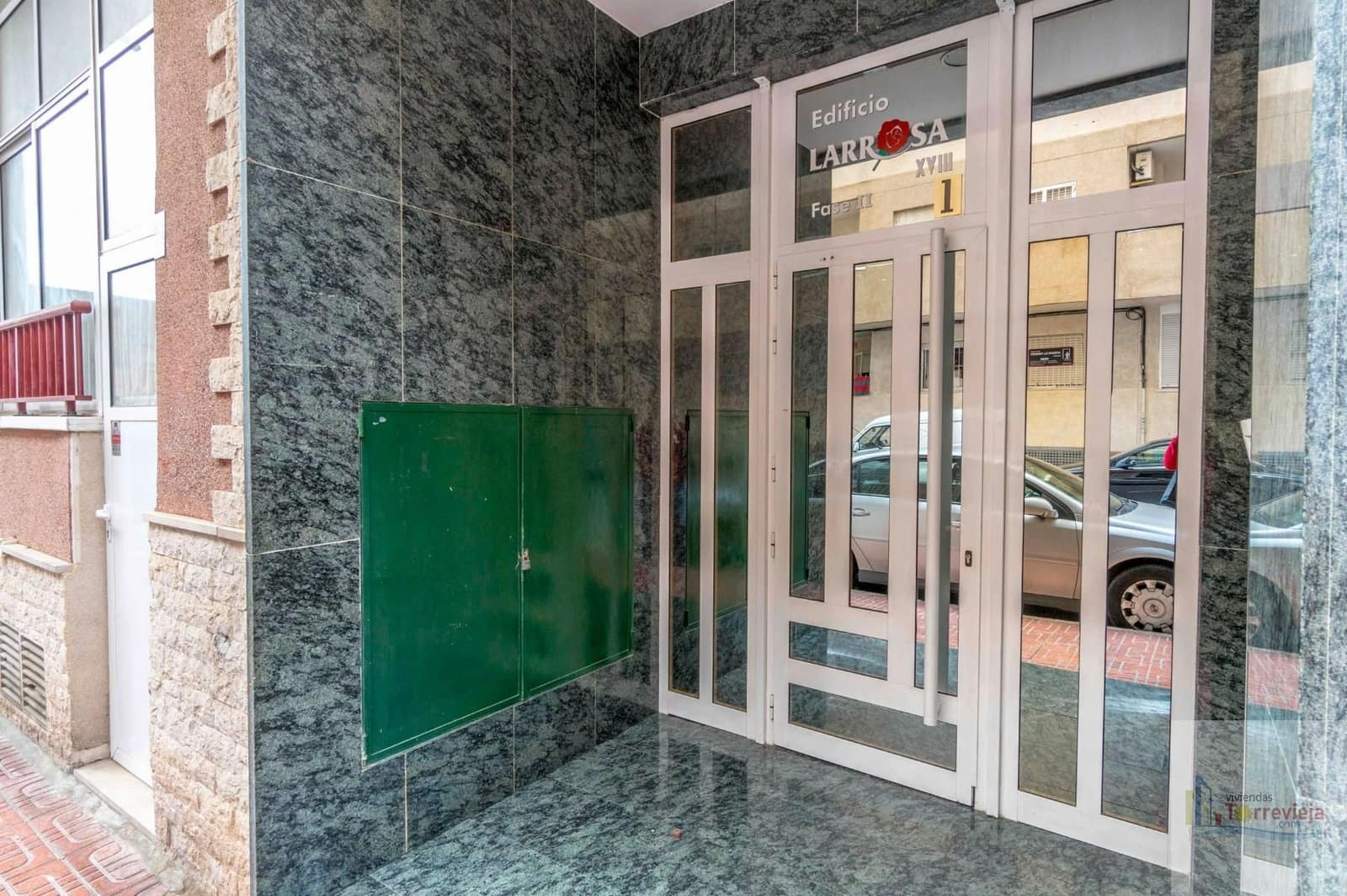 3 makuuhuone Kattohuoneisto myytävänä paikassa Torrevieja - 138 000 € (Ref: 8531619)