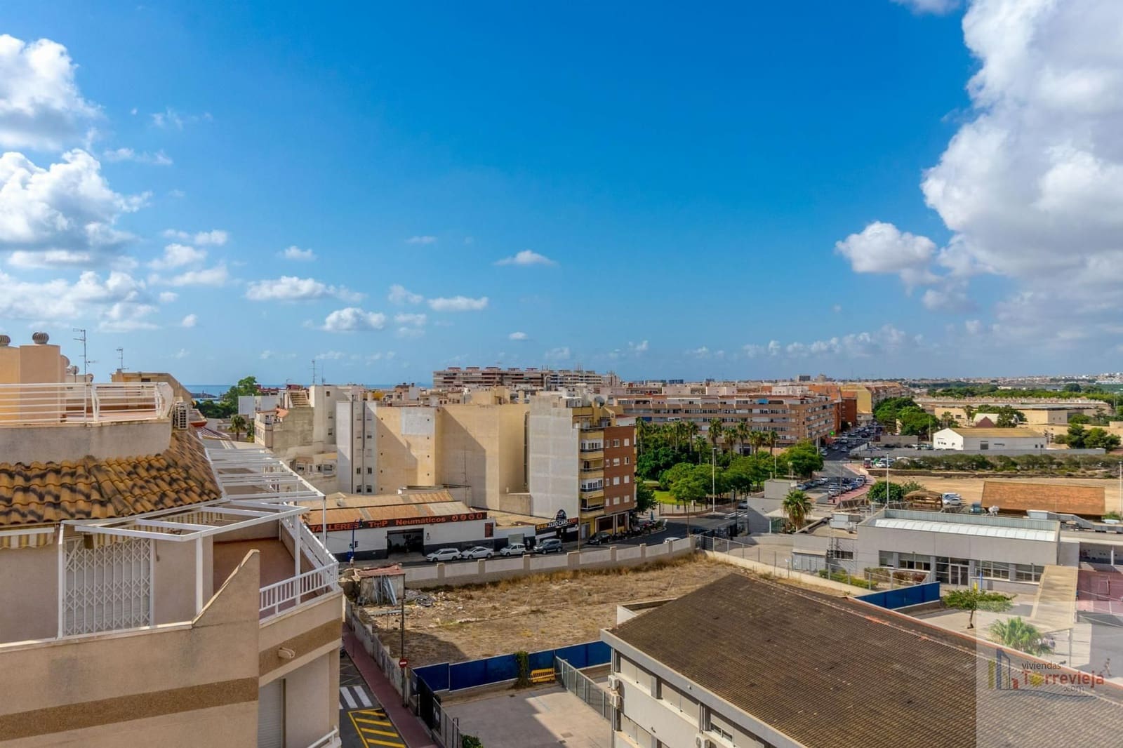 3 makuuhuone Kattohuoneisto myytävänä paikassa Torrevieja - 138 000 € (Ref: 8531619)