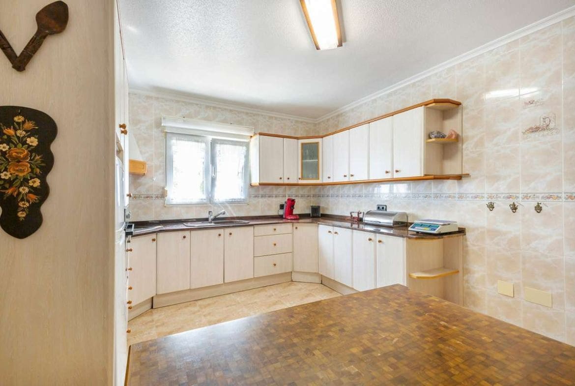 6 soverom Villa til salgs i Cabo Roig med svømmebasseng garasje - € 1 200 000 (Ref: 8685857)