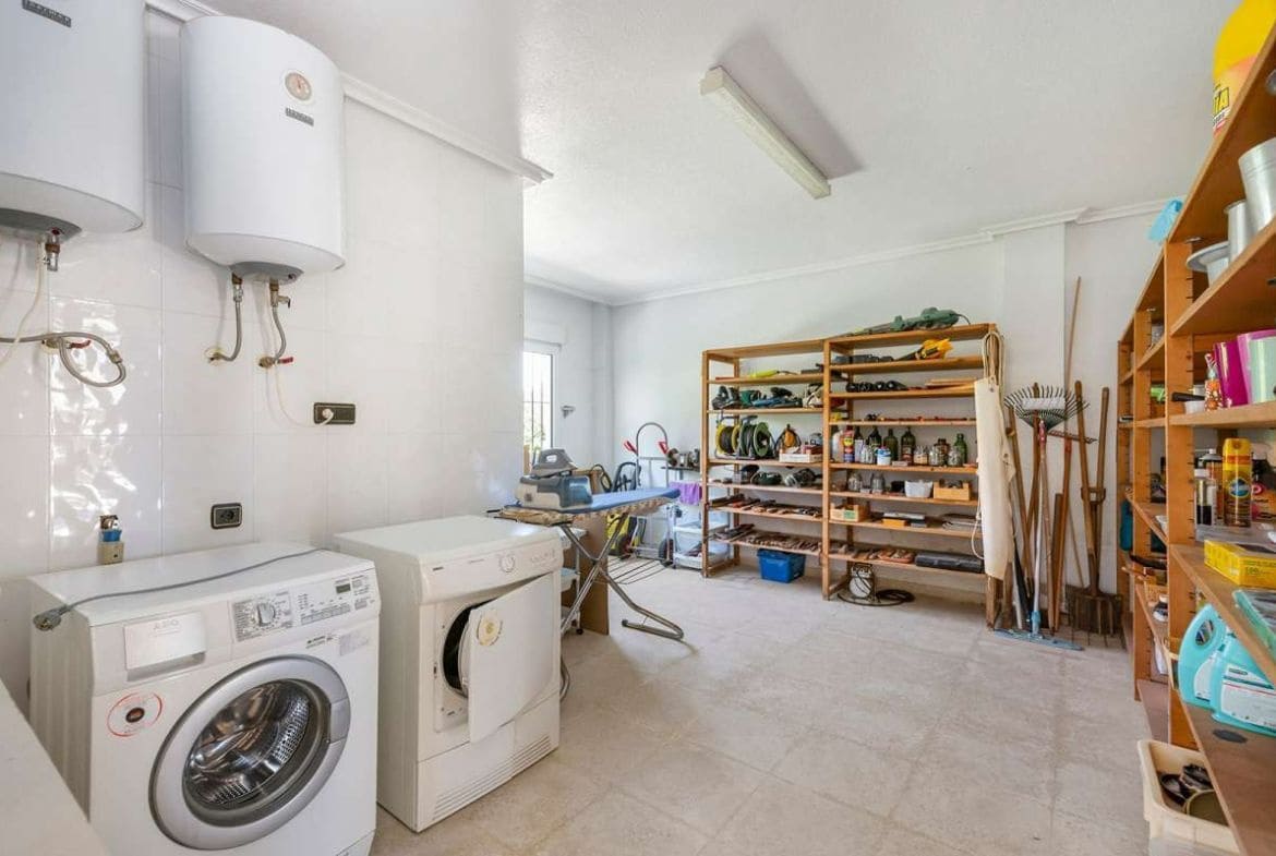 6 soverom Villa til salgs i Cabo Roig med svømmebasseng garasje - € 1 200 000 (Ref: 8685857)