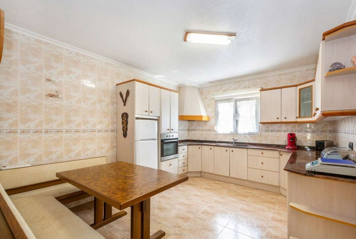 6 soverom Villa til salgs i Cabo Roig med svømmebasseng garasje - € 1 200 000 (Ref: 8685857)