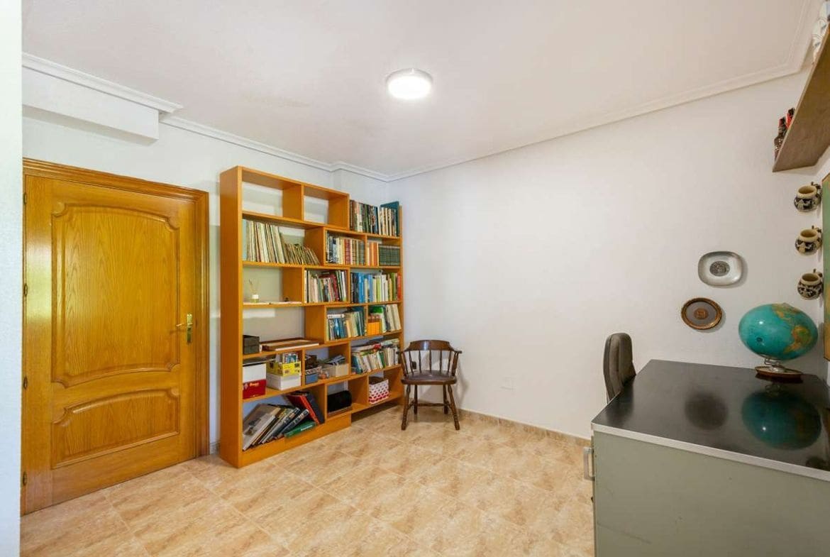 6 soverom Villa til salgs i Cabo Roig med svømmebasseng garasje - € 1 200 000 (Ref: 8685857)