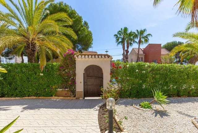 6 soverom Villa til salgs i Cabo Roig, Orihuela med svømmebasseng garasje - € 1 200 000 (Ref: 8685857)