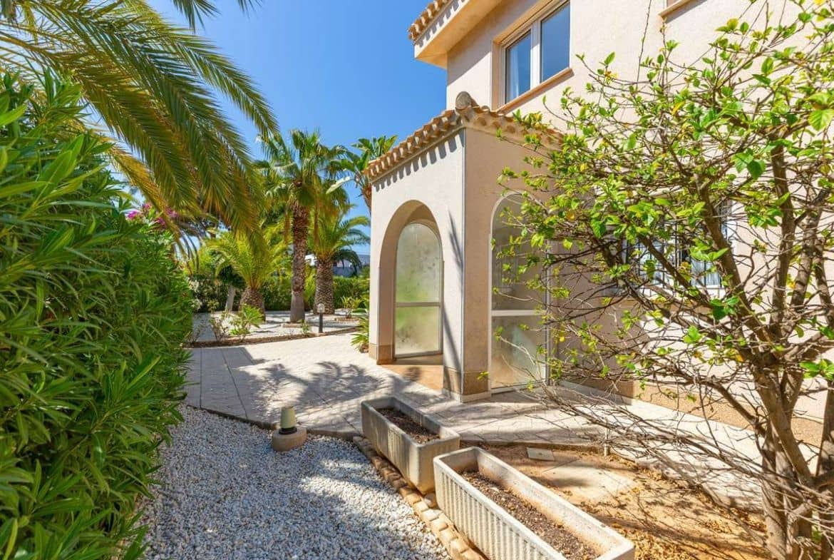 6 soverom Villa til salgs i Cabo Roig med svømmebasseng garasje - € 1 200 000 (Ref: 8685857)