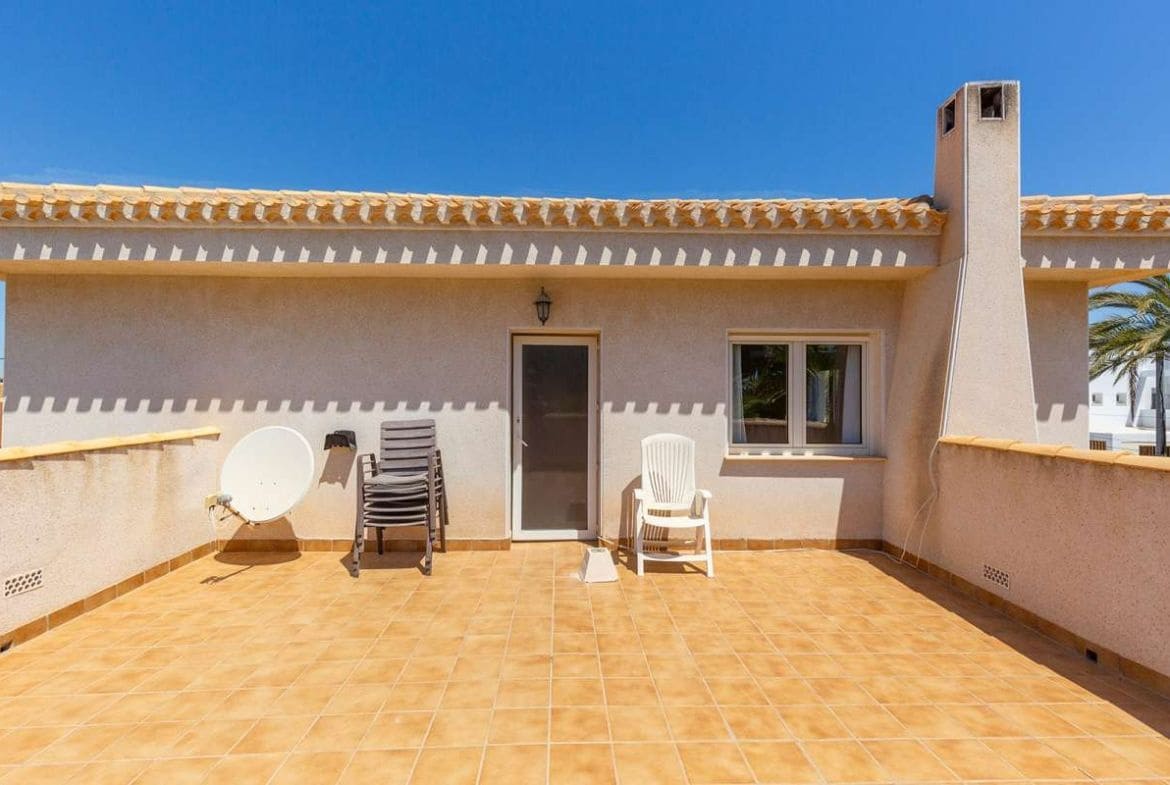 6 soverom Villa til salgs i Cabo Roig med svømmebasseng garasje - € 1 200 000 (Ref: 8685857)
