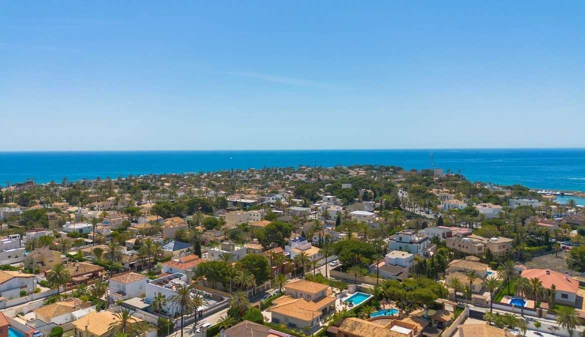 6 soverom Villa til salgs i Cabo Roig med svømmebasseng garasje - € 1 200 000 (Ref: 8685857)