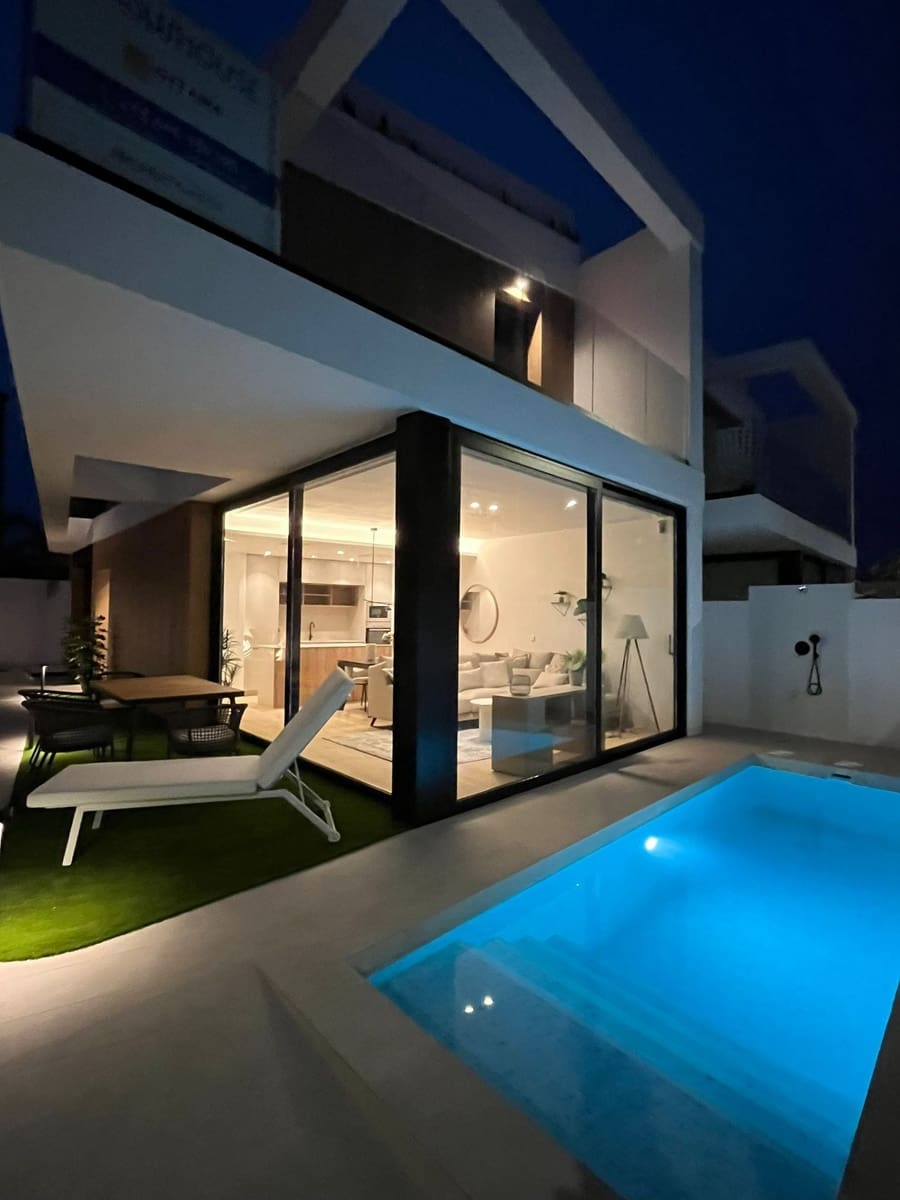 3 bedroom Villa for sale in Torre de la Horadada with pool garage - € 647,000 (Ref: 8691016)