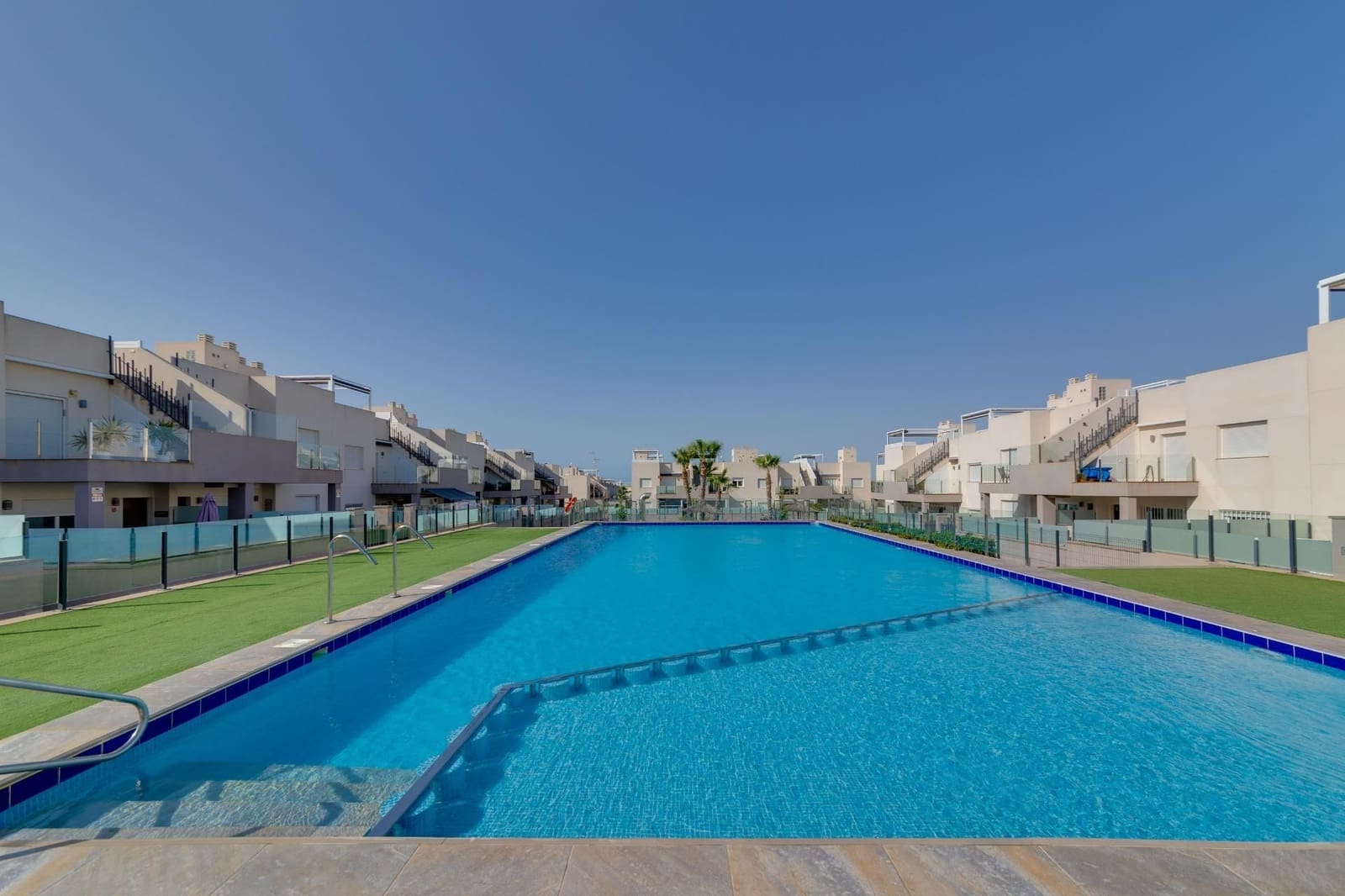 2 bedroom Bungalow for sale in Torrevieja with pool garage - € 255,000 (Ref: 8781141)