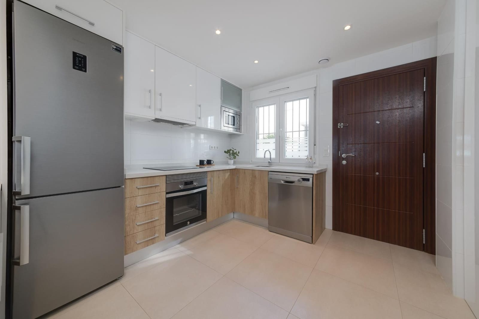 2 bedroom Bungalow for sale in Torrevieja with pool garage - € 255,000 (Ref: 8781141)