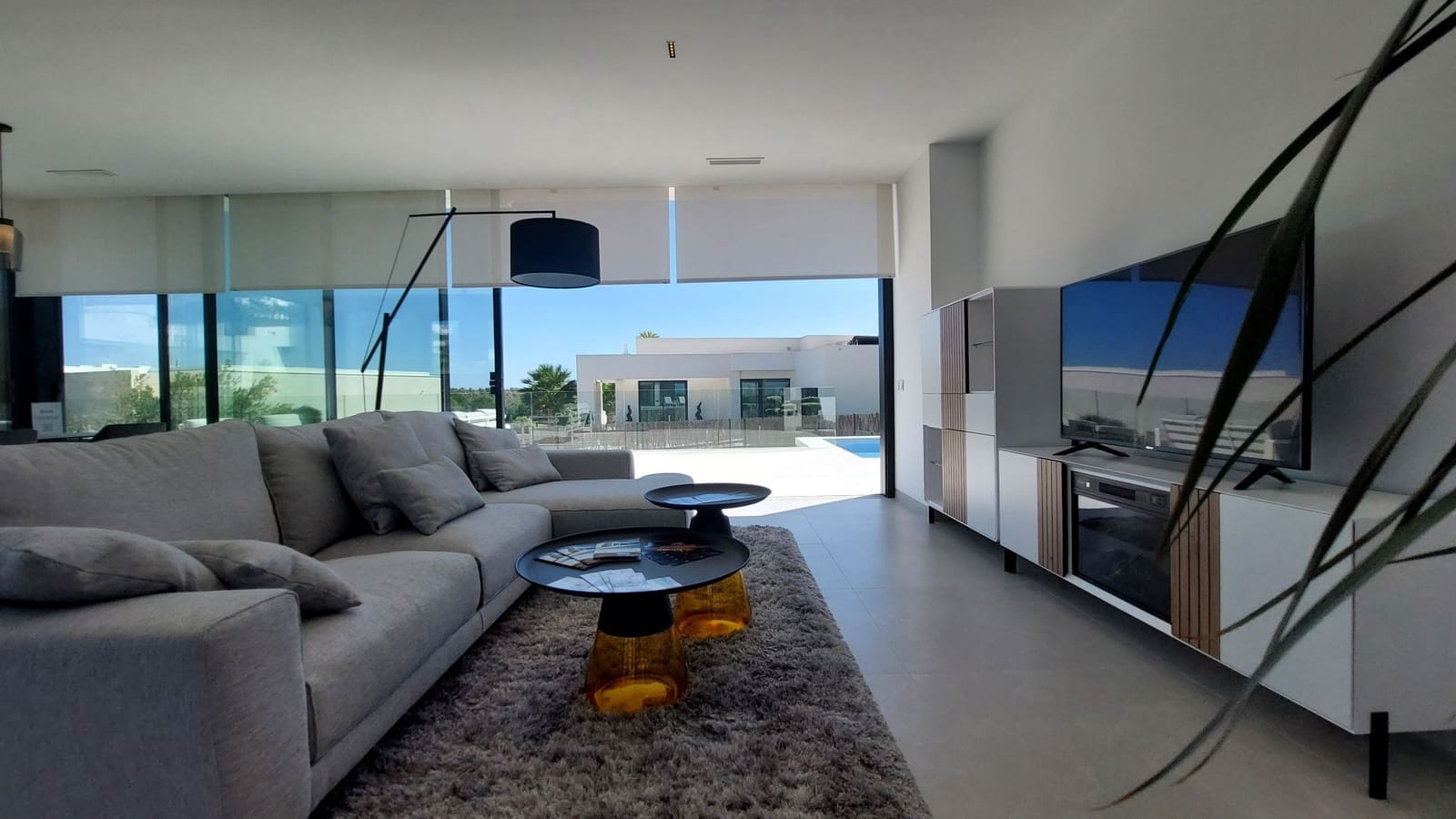 3 sypialnia Willa na sprzedaż w Orihuela Costa z basenem garażem - 1 150 000 € (Ref: 8783516)