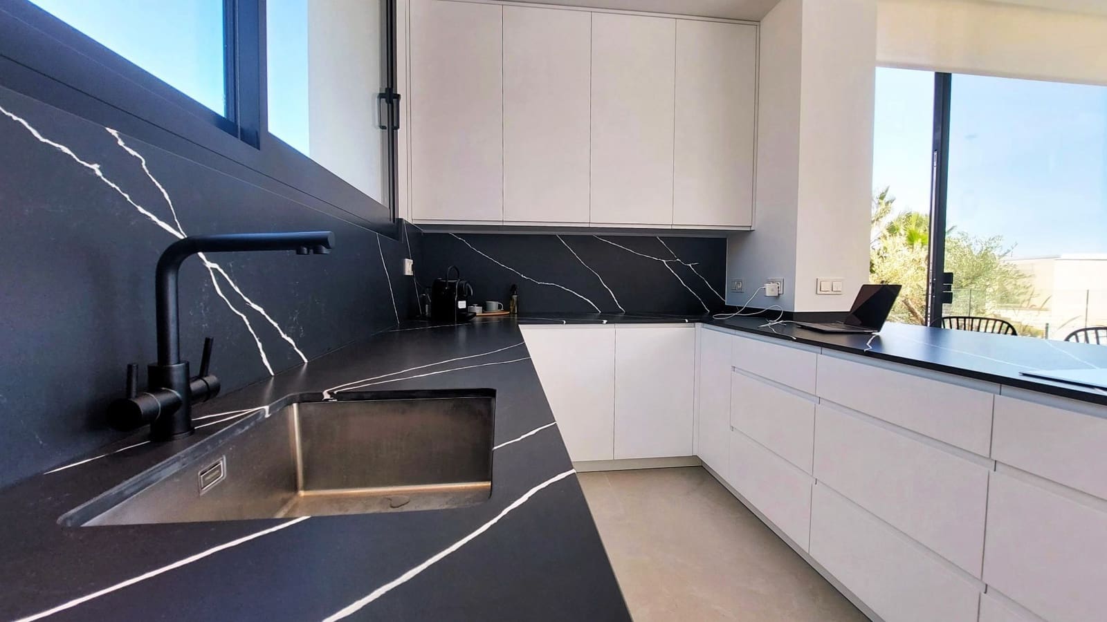 3 sypialnia Willa na sprzedaż w Orihuela Costa z basenem garażem - 1 150 000 € (Ref: 8783516)