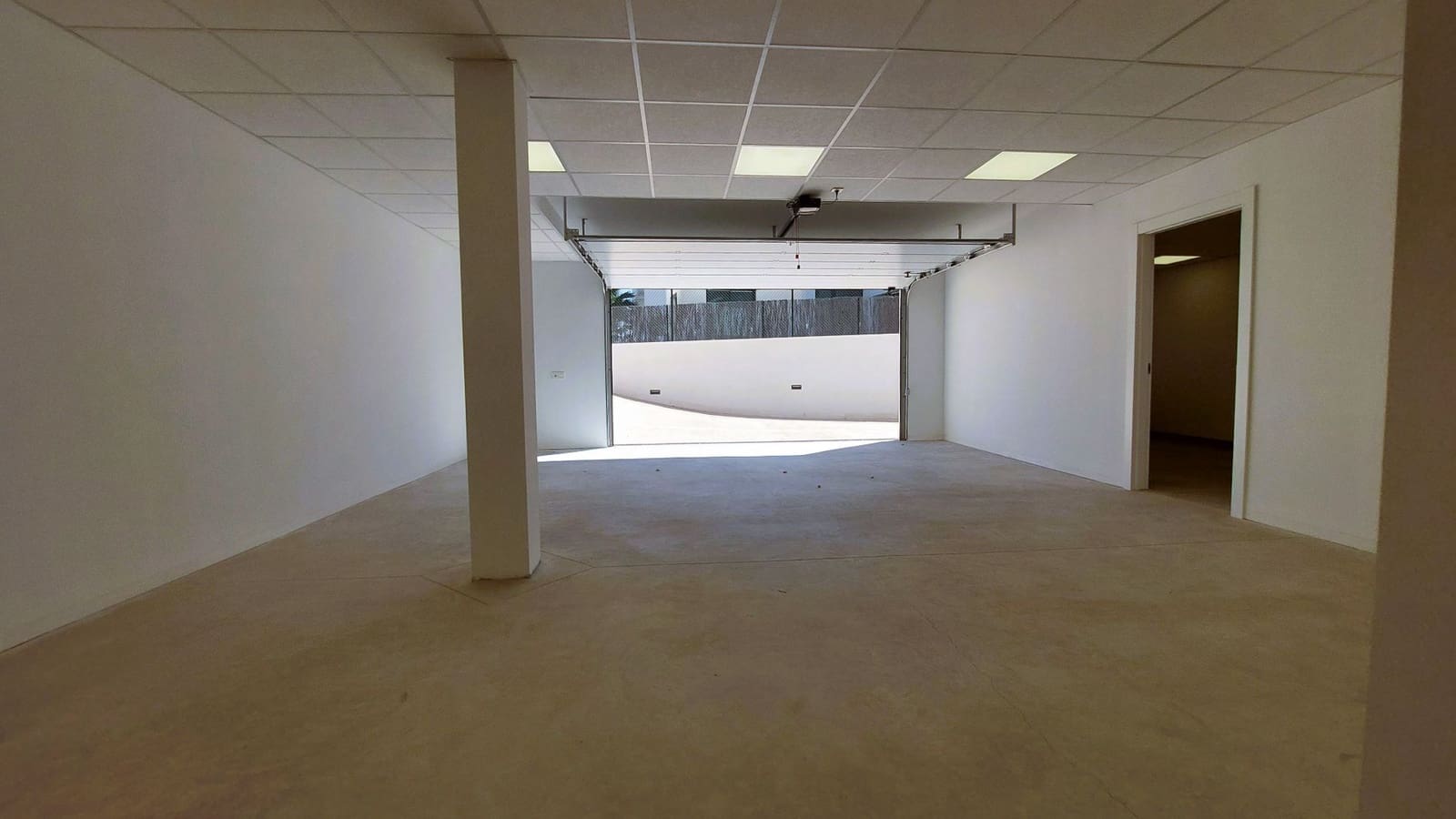 3 sypialnia Willa na sprzedaż w Orihuela Costa z basenem garażem - 1 150 000 € (Ref: 8783516)