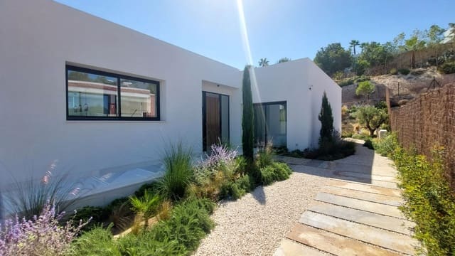 3 sypialnia Willa na sprzedaż w Orihuela Costa, Orihuela z basenem garażem - 1 150 000 € (Ref: 8783516)