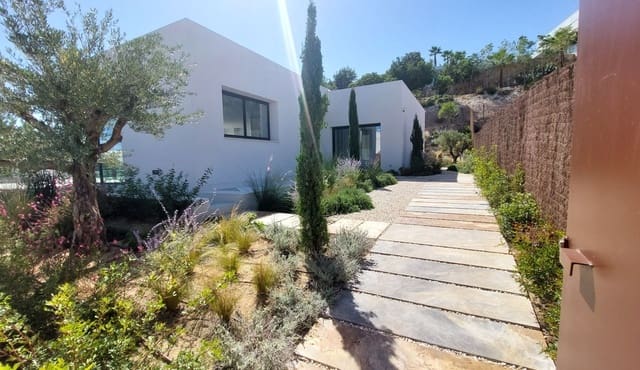 3 sypialnia Willa na sprzedaż w Orihuela Costa, Orihuela z basenem garażem - 1 150 000 € (Ref: 8783516)