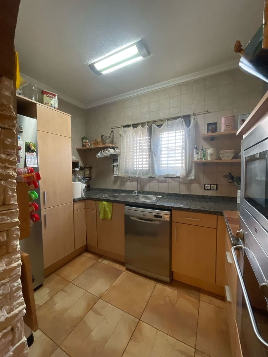 Bungalow de 2 habitaciones en Torrevieja en venta con piscina garaje - 179.900 € (Ref: 8907209)