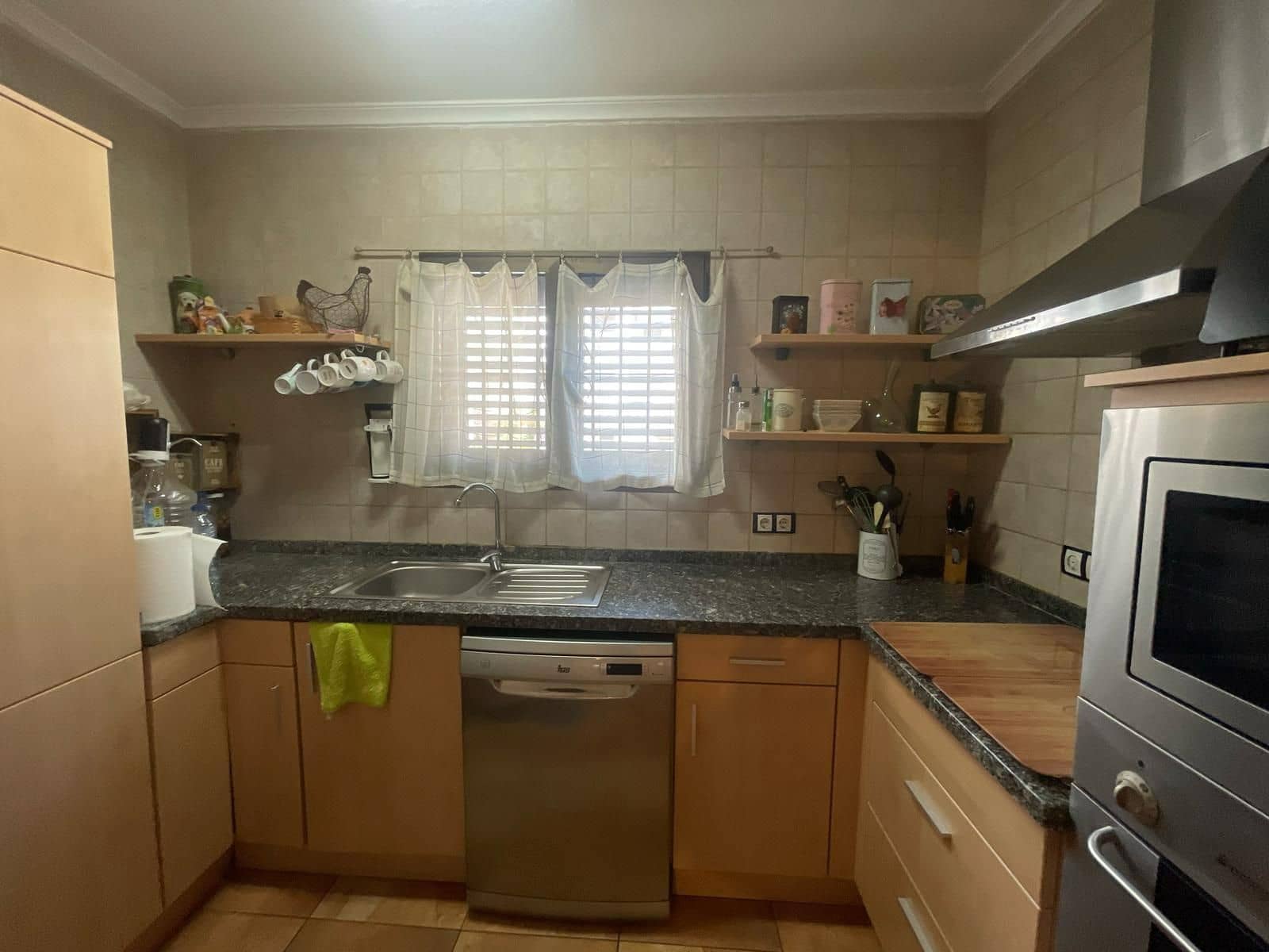 Bungalow de 2 habitaciones en Torrevieja en venta con piscina garaje - 179.900 € (Ref: 8907209)