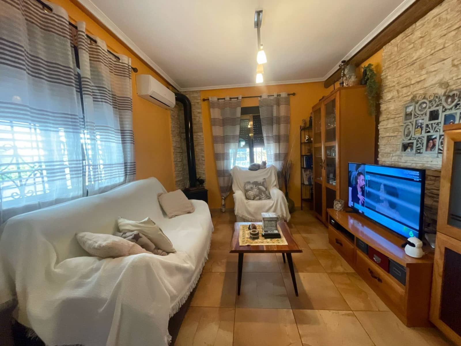 Bungalow de 2 habitaciones en Torrevieja en venta con piscina garaje - 179.900 € (Ref: 8907209)