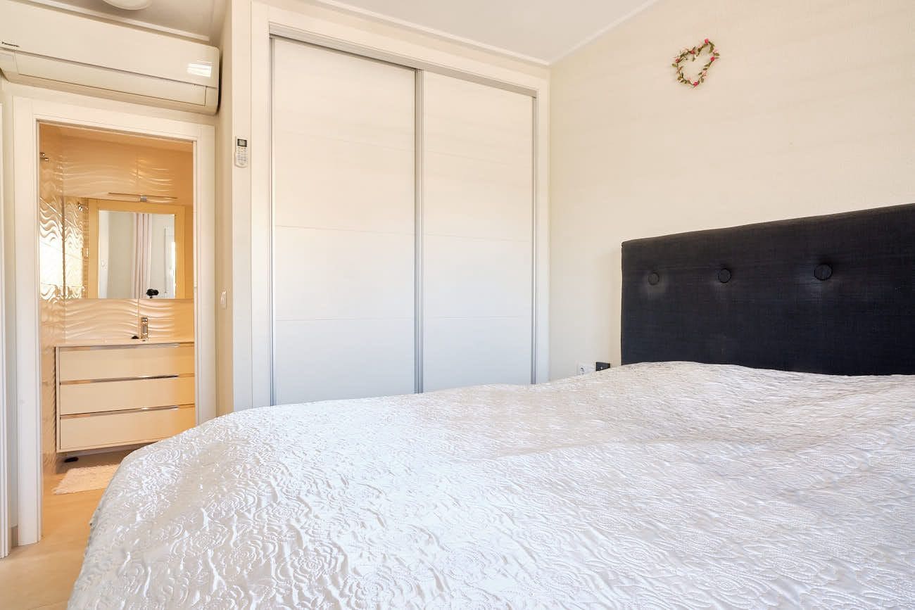 2 bedroom Apartment for sale in Cabo Roig with pool garage - € 219,000 (Ref: 8910832)