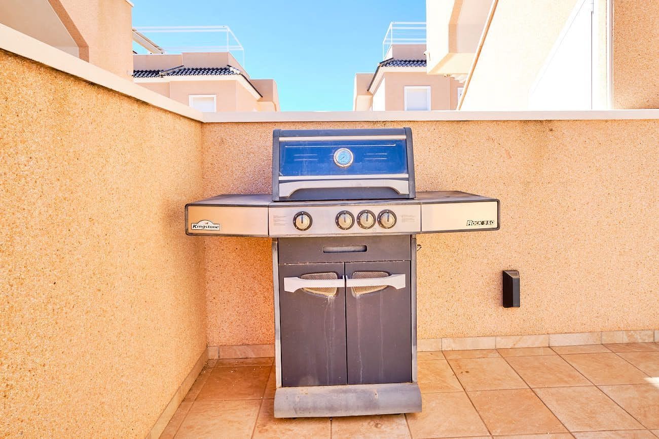 2 bedroom Apartment for sale in Cabo Roig with pool garage - € 219,000 (Ref: 8910832)