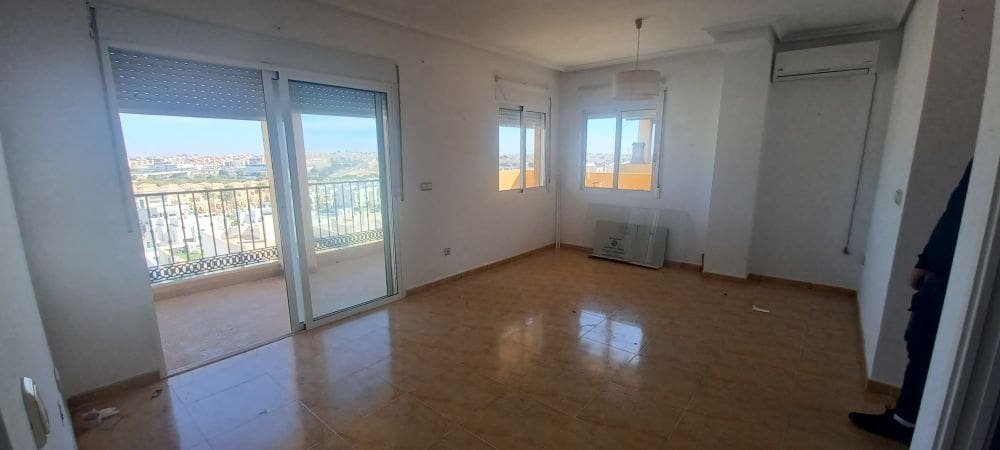 2 soveværelse Penthouse til salg i Villamartin med swimmingpool - € 139.995 (Ref: 8934868)
