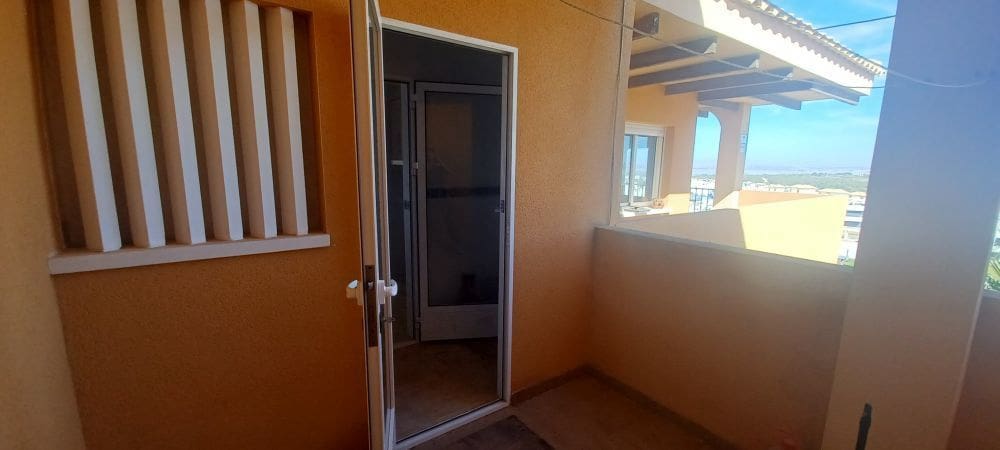 2 soveværelse Penthouse til salg i Villamartin med swimmingpool - € 139.995 (Ref: 8934868)