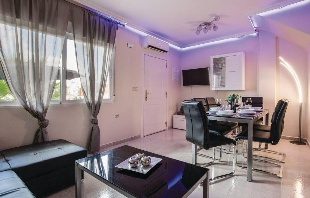 3 makuuhuone Omakotitalo myytävänä paikassa Villamartin mukana uima-altaan - 165 000 € (Ref: 8982143)