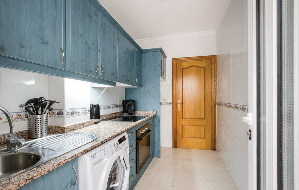 3 makuuhuone Omakotitalo myytävänä paikassa Villamartin mukana uima-altaan - 165 000 € (Ref: 8982143)