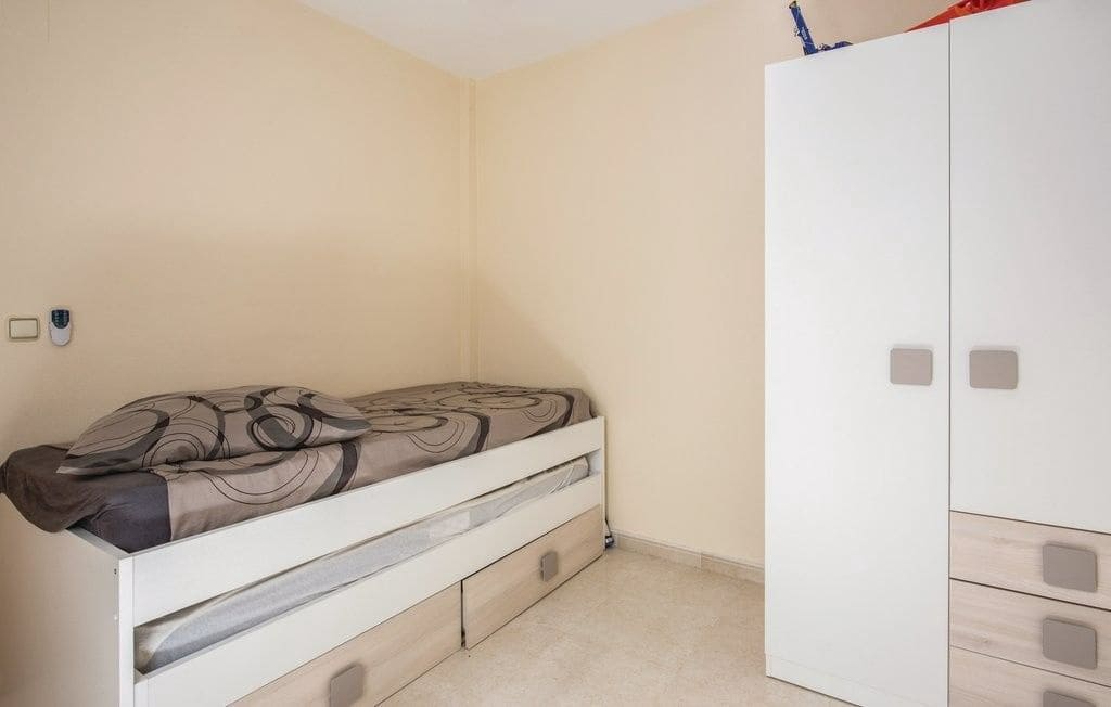 3 makuuhuone Omakotitalo myytävänä paikassa Villamartin mukana uima-altaan - 165 000 € (Ref: 8982143)